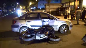 Battalgazi'de Otomobil ile Motosiklet Çarpıştı: 2 Yaralı