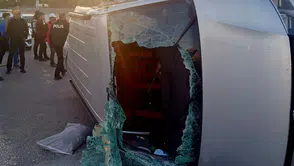 Yazıhan'da Minibüs İle Otomobil Çarpıştı: 1’i Ağır 3 Yaralı