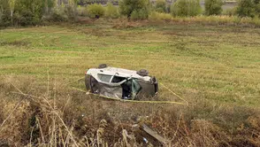 Doğanşehir'de Kaza: Otomobilin Takla Atması Sonucu 2 Kişi Yaralandı