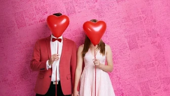 “Hüzünbaz İlişkiler” Malatya’da: Kahkaha ve Sorgulama Bir Arada