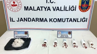 Malatya Konak'ta Jandarma Operasyonu: Metamfetamin ve Hap Yakalandı