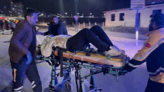 Malatya'da Kavşakta Feci Kaza: Biri Çocuk 3 Kişi Yaralandı