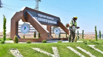 Yeşilyurt’ta Parklar Yenileniyor, Sosyal Alanlar Hayat Buluyor