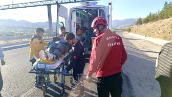Malatya Hekimhan Trafik Kazası: Otomobil Devrildi, 3 Yaralı