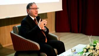 Battalgazi’de Miraç Coşkusu: Mustafa Karataş’a Yoğun İlgi, Salon Taştı