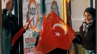 Sınırdaki Provokasyona Malatya’dan Cevap: Türk Bayrağı Dağıtıldı