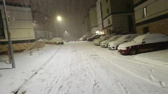 Darende Merkezde Yoğun Kar Yağışı Etkili Oluyor: Ekipler Sahada