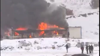 Malatya’da Yine Yangın: TOKİ Şantiyesinde 4 Konteyner Kül Oldu