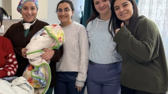 Zorlu Geceyi Sağlıkla Geçiren Bebek, Ailesini Sevince Boğdu