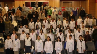 İnönü Üniversitesi’nde "Kâşif Çocuklar" Mezun Oldu: 80 Minik Kâşif