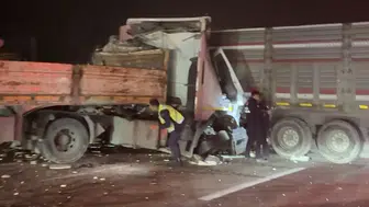 Malatya-Elazığ yolunda 3 tır birbirine girdi: 1 ölü