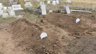 Anne ve Oğlu Yan Yana Toprağa Verildi: Aile İki Acıyı Birden Yaşadı