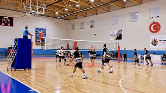 Malatya’da Kamu Kurumları Voleybol Turnuvasında Buluştu