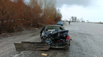 Malatya Sürgü’de Kaza: Otomobil Kontrolden Çıktı, 5 Yaralı