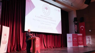 Malatya'da Kayısı Üreticilerine Kritik Eğitim Toplantısı