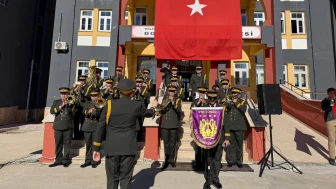 Doğanşehir’de Bölge Bando Komutanlığı’ndan Öğrencilere Moral Programı