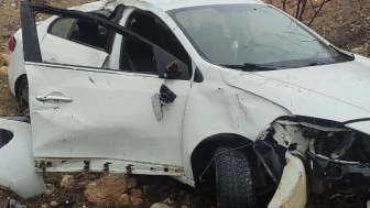 Malatya Doğanşehir Trafik Kazası: Otomobil Şarampole Devrildi