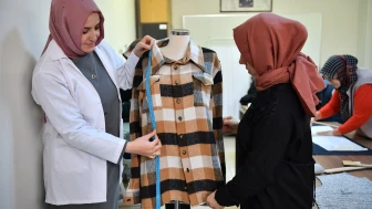 Yeşilyurt’ta Kadın Emeği Değerleniyor: Pastacılık ve Dikiş Kursları