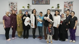 750 gram doğan 3 prematüre bebek sağlıklı şekilde hayata tutundu!