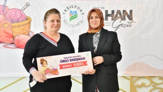 Malatya’da Şişler Yarıştı: Yeşilyurt’taki Örgü Yarışmasında ABD’li Gelin Sürprizi!