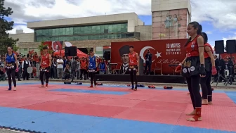 Malatya 19 Mayıs Coşkusunu İnönü Caddesi'nde Gururla Kutladı