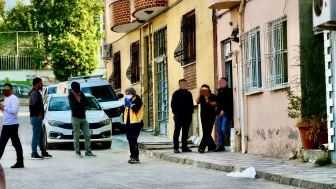 61 yaşındaki bir erkek, evinde ölü olarak bulundu.