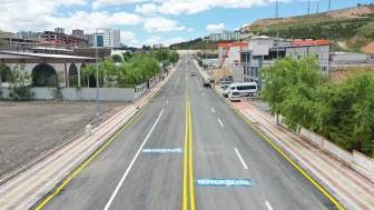 Malatya Orduzu Hanbeyoğlu Caddesi Çalışmaları Tamamlanarak Açıldı
