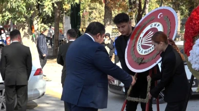 CHP’li Yıldız’dan Alternatif Çelenk Sunma Törenine Tepki