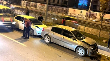 Alt Geçit Girişinde Zincirleme Kazalarda Trafiği Aksattı