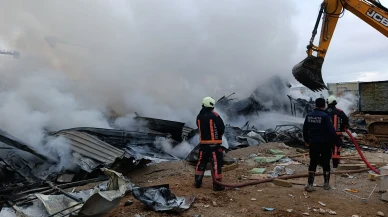 İkizce TOKİ Şantiyesinde Yangın: İşçi Konteynerleri Küle Döndü