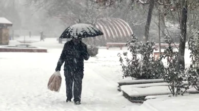 Kar Yağışı Etkisini Arttırmaya Başladı, Ulaşımda Aksamalar Yaşanıyor