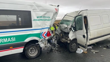Aksaray Jandarma Minibüs Kazası: 2 Şehit, 1 Sivil Hayatını Kaybetti