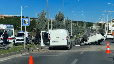 Üniversite Yolunda Feci Kaza: Otomobil Ters Döndü Sürücü Yaralandı