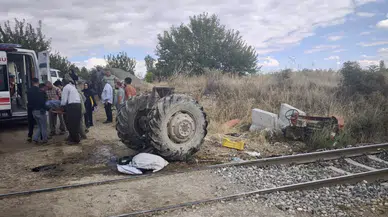 Malatya'da Yük Treni Traktöre Çarptı: 1 Yaralı
