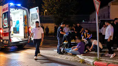 Malatya'da Minibüs Ağaca Çarptı: 2 Kişi Yaralandı