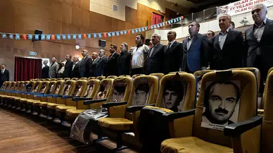 Ülkü Ocakları'ndan 12 Eylül Anması: İlk İki Sıra Şehitlere Ayrıldı