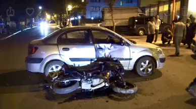 Battalgazi'de Otomobil ile Motosiklet Çarpıştı: 2 Yaralı