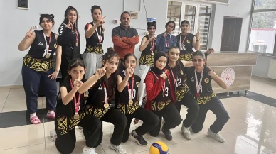 Malatya’nın Sultanları Set Vermedi: Gazi Ortaokulu Yarı Finalde