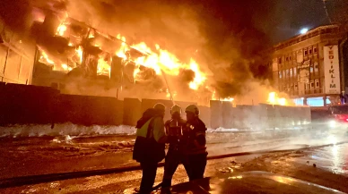 Malatya’da Korkutan Yangın: Şantiyede 40 Konteyner Kül Oldu