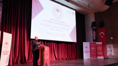 Malatya'da Kayısı Üreticilerine Kritik Eğitim Toplantısı