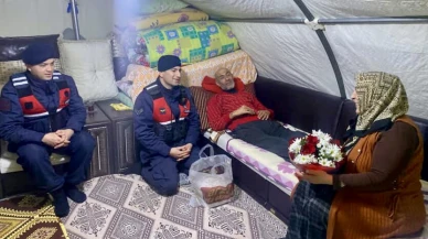 Malatya Jandarmadan Sevgililer Günü Jesti: Duygulandıran Anlar