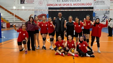 Kars’ta Malatya rüzgarı: Filenin Kraliçeleri 44 şampiyon oldu!