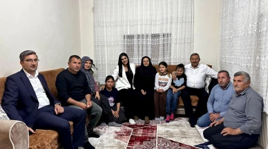 Başkan Bozkurt Minik Ayşe’nin Sofrasına Konuk Oldu
