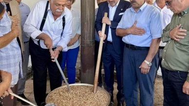 Engüzek Cem ve Kültür Evi’nde Bin Kişilik Aşure Lokması