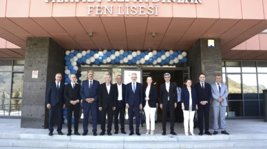 Arapgir'de Mehmet Ali Aydınlar Fen Lisesi Mezuniyet Töreni