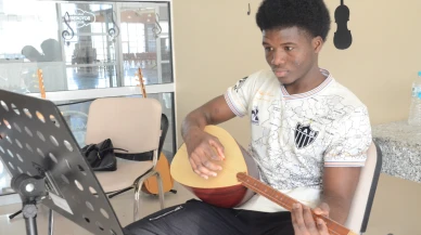 MABESEM’in Bağlama Kursu Afrika’dan Gelen Öğrenciye İlham Oldu