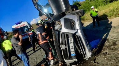 Malatya-Elazığ Yolunda Hafif Ticari Araç Devrildi: 2 Yaralı