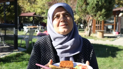 Suna Boran, Malatya’da Öğrencilere Anne Şefkatiyle Hizmet Veriyor