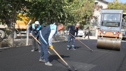 Battalgazi Belediyesi Kış Öncesi Sıcak Asfalt Çalışmalarını Sürdürüyor