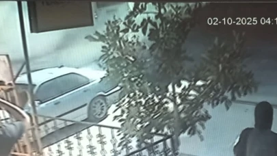Feci kaza anı güvenlik kamerasına yansıdı